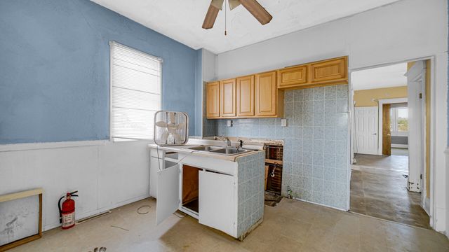 5537 Beall Street, Hammond, IN 46320