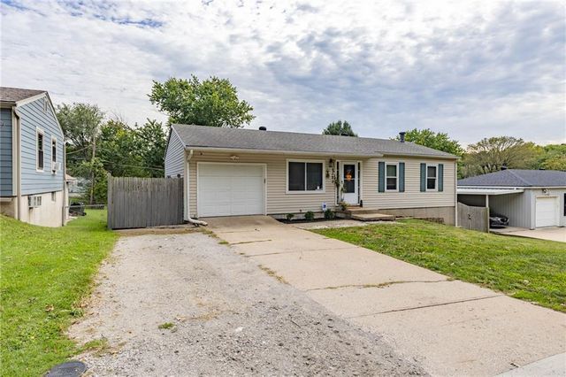 8323 Orient Drive, Kansas City, KS 66112