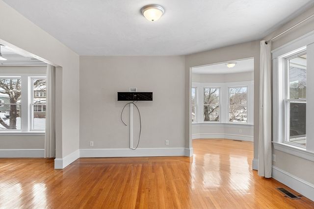 920 Pleasant Street 1, Worcester, MA 01602