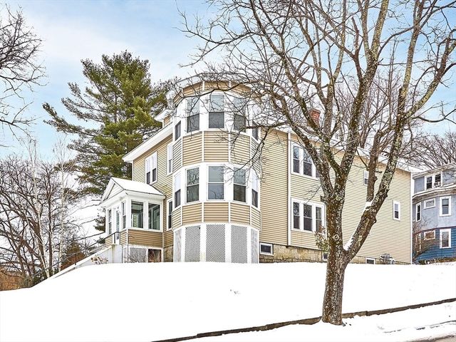 920 Pleasant Street 1, Worcester, MA 01602