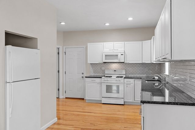 920 Pleasant Street 1, Worcester, MA 01602