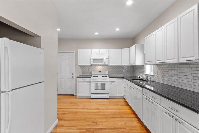 920 Pleasant Street 1, Worcester, MA 01602