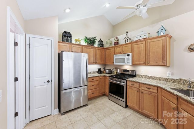 36 Craggy Vista Drive, Swannanoa, NC 28778