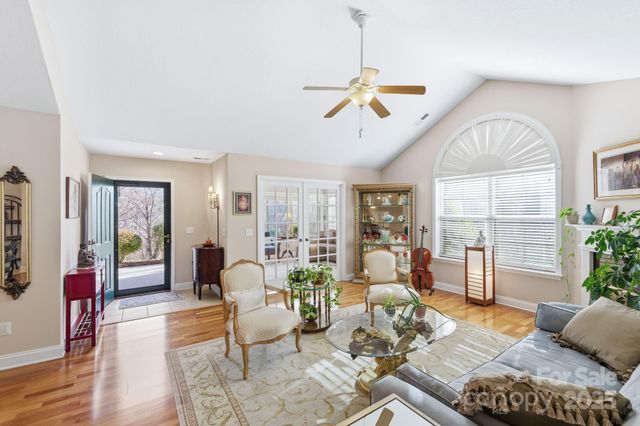 36 Craggy Vista Drive, Swannanoa, NC 28778