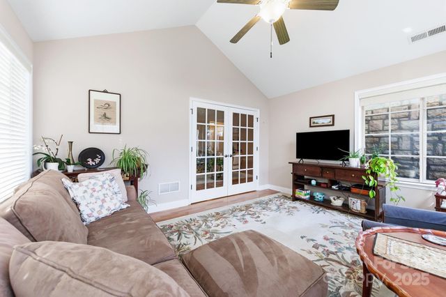 36 Craggy Vista Drive, Swannanoa, NC 28778