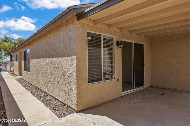 8142 N Millwheel Place, Tucson, AZ 85741