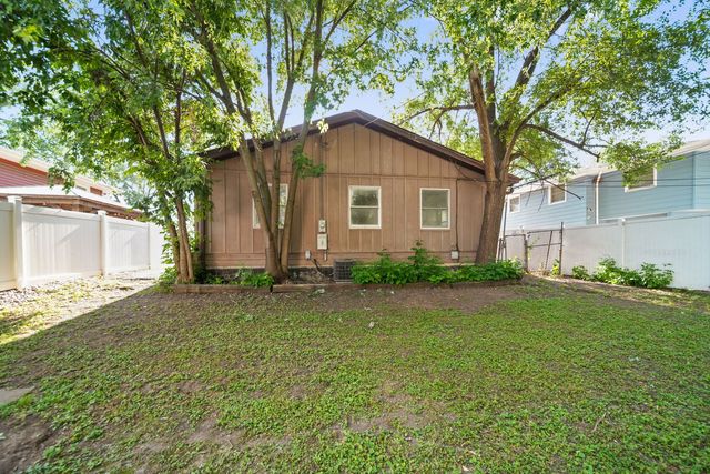 1025 S Ardmore Avenue, Villa Park, IL 60181
