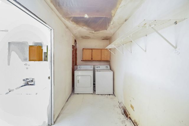 1025 S Ardmore Avenue, Villa Park, IL 60181