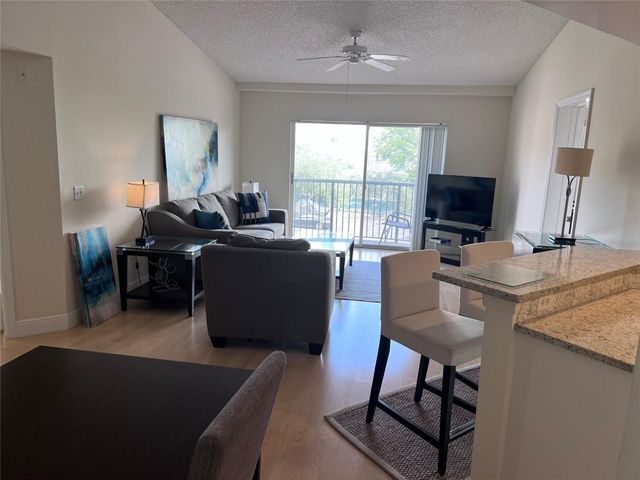 2021 SE 10th Avenue 219, Fort Lauderdale, FL 33316