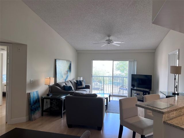 2021 SE 10th Avenue 219, Fort Lauderdale, FL 33316