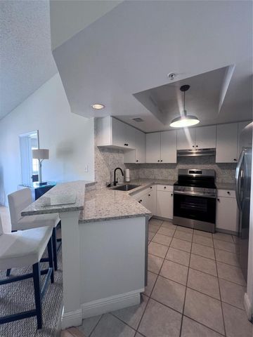 2021 SE 10th Avenue 219, Fort Lauderdale, FL 33316