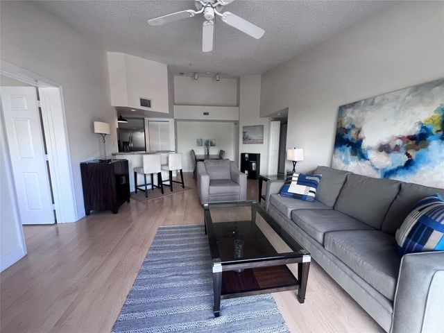 2021 SE 10th Avenue 219, Fort Lauderdale, FL 33316