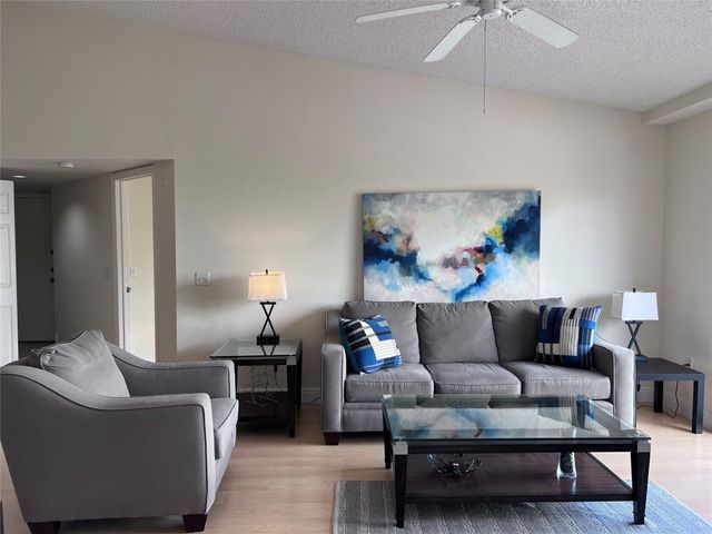 2021 SE 10th Avenue 219, Fort Lauderdale, FL 33316