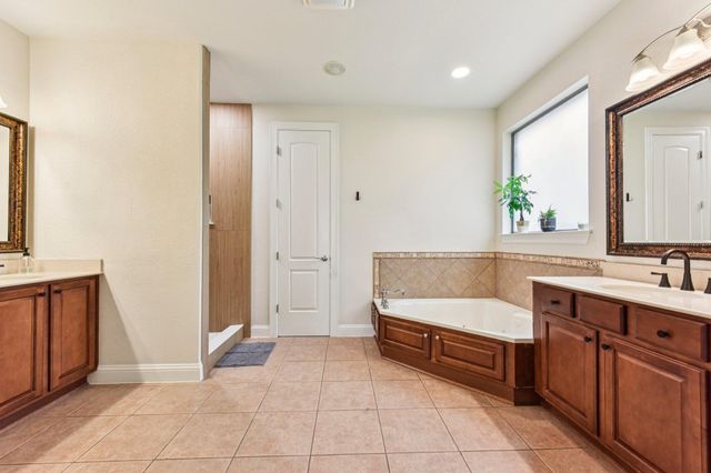 10617 Camillia Blossom LN, Austin, TX 78748