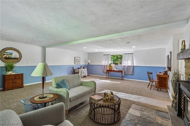 1570 N County Line Road, Madison, OH 44057