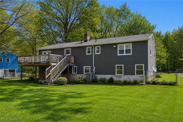 1570 N County Line Road, Madison, OH 44057