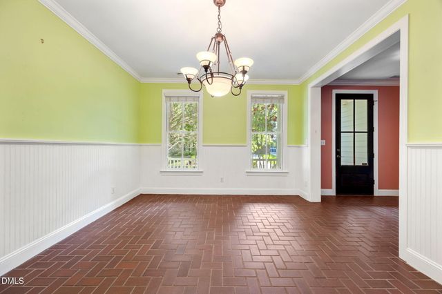 127 Graylyn Drive, Chapel Hill, NC 27516
