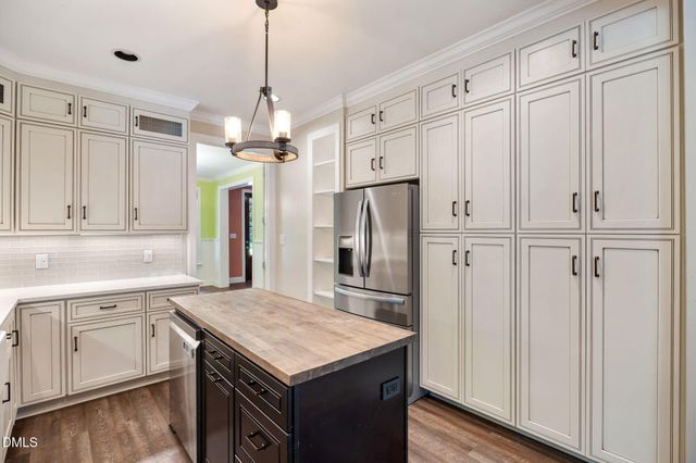 127 Graylyn Drive, Chapel Hill, NC 27516
