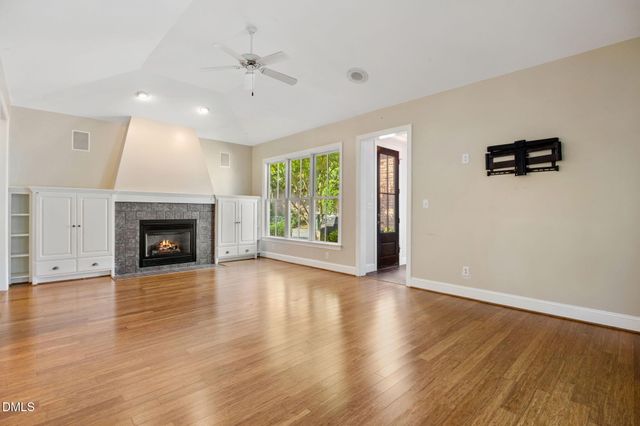 127 Graylyn Drive, Chapel Hill, NC 27516