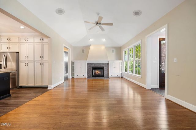 127 Graylyn Drive, Chapel Hill, NC 27516