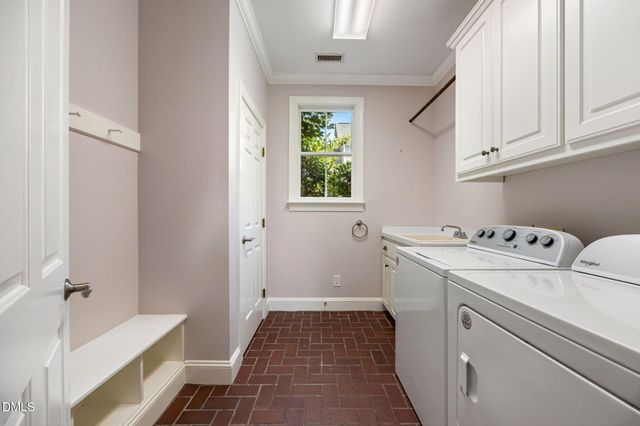 127 Graylyn Drive, Chapel Hill, NC 27516