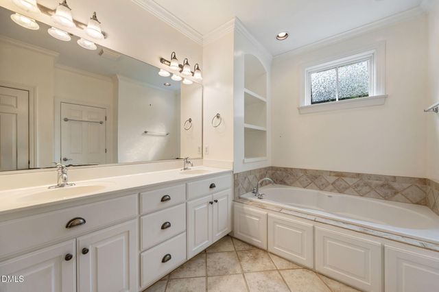 127 Graylyn Drive, Chapel Hill, NC 27516