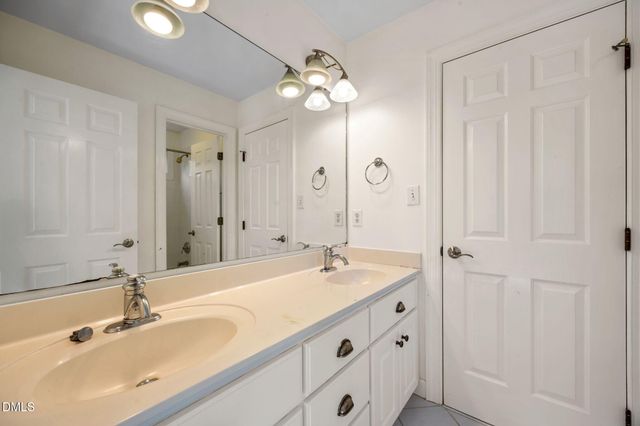 127 Graylyn Drive, Chapel Hill, NC 27516