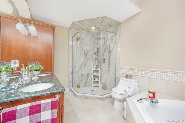 120 Neptune Place, Massapequa, NY 11758