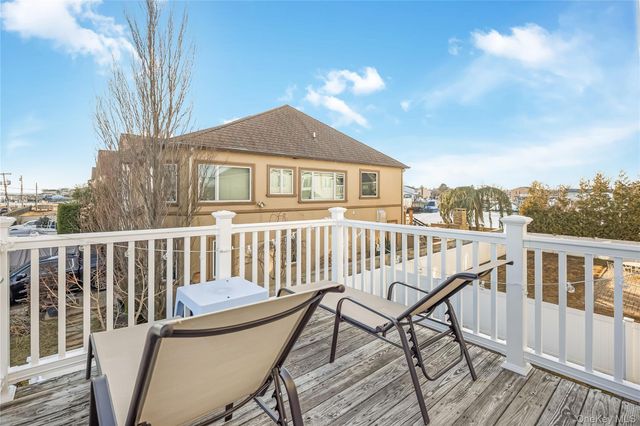 120 Neptune Place, Massapequa, NY 11758