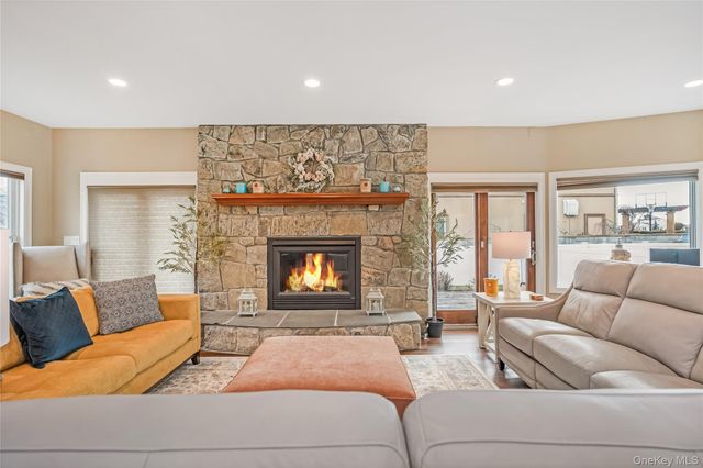 120 Neptune Place, Massapequa, NY 11758