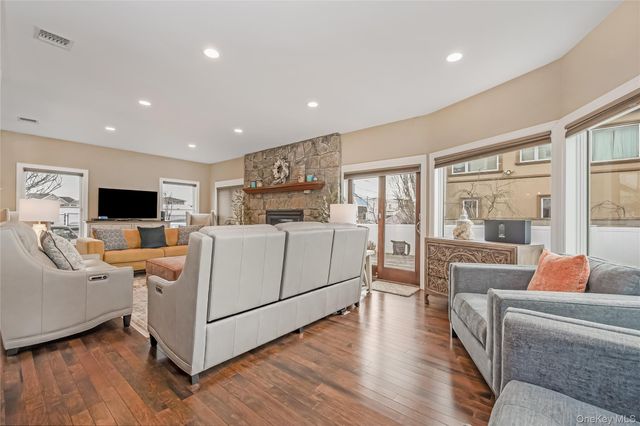 120 Neptune Place, Massapequa, NY 11758