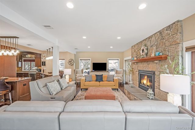 120 Neptune Place, Massapequa, NY 11758