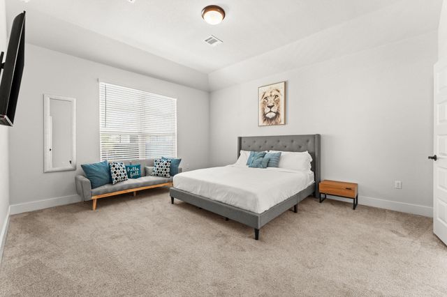 8512 McKamy DR, Austin, TX 78744