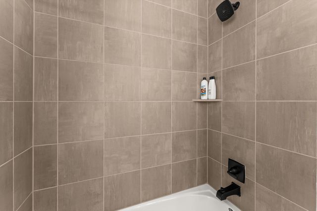 8512 McKamy DR, Austin, TX 78744