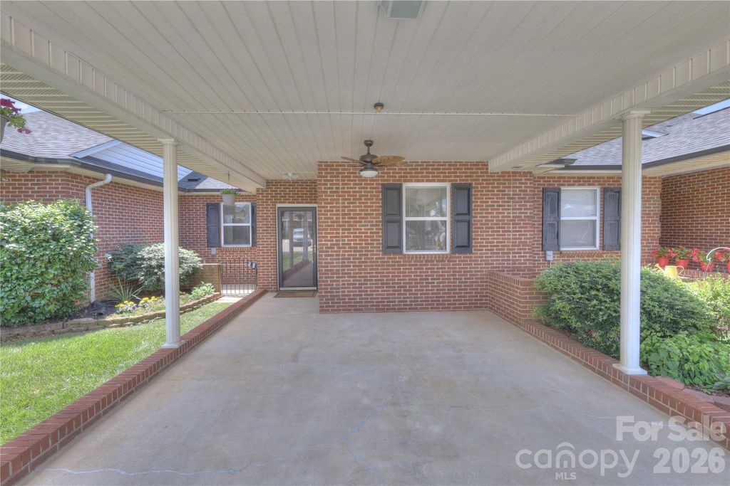3927 Jasmine Lane, Denver, NC 28037