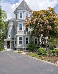 73 Hoyle St 3, Norwood, MA 02062