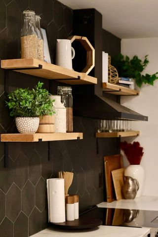 1857 Ford Parkway, Saint Paul, MN 55116