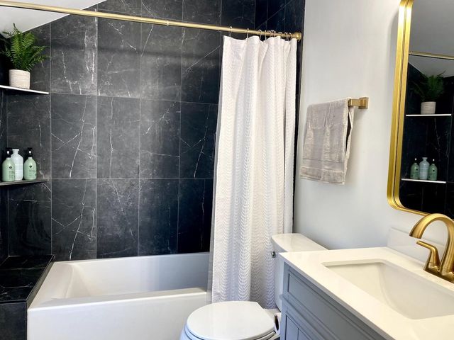 1857 Ford Parkway, Saint Paul, MN 55116