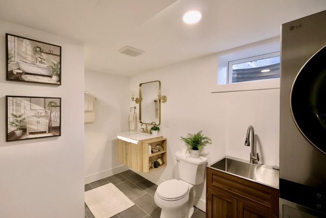 1857 Ford Parkway, Saint Paul, MN 55116