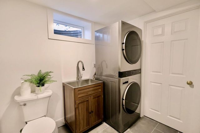 1857 Ford Parkway, Saint Paul, MN 55116