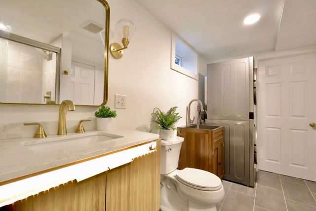 1857 Ford Parkway, Saint Paul, MN 55116