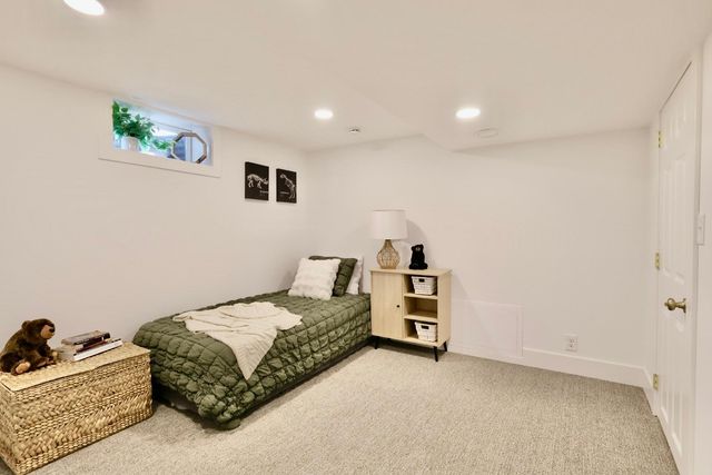 1857 Ford Parkway, Saint Paul, MN 55116