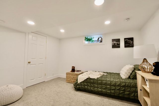 1857 Ford Parkway, Saint Paul, MN 55116