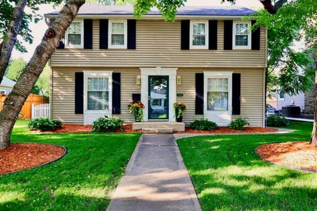 1857 Ford Parkway, Saint Paul, MN 55116