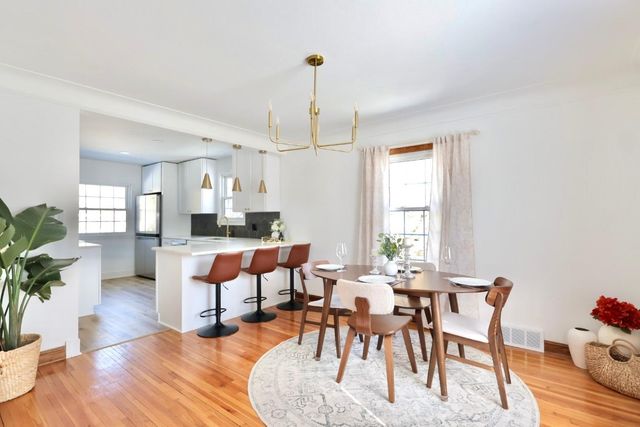 1857 Ford Parkway, Saint Paul, MN 55116