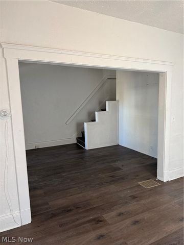 3865 W 40th Street, Cleveland, OH 44109