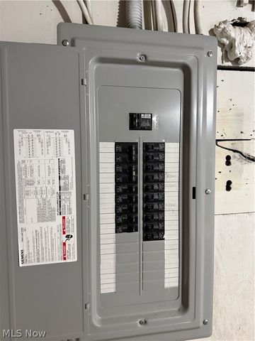 3865 W 40th Street, Cleveland, OH 44109