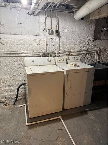 3865 W 40th Street, Cleveland, OH 44109