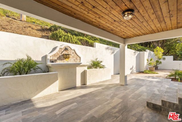 11 Bridle Lane, Bell Canyon, CA 91307