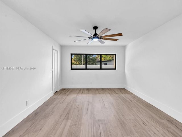 1501 NW 109th Ter, Pembroke Pines, FL 33026